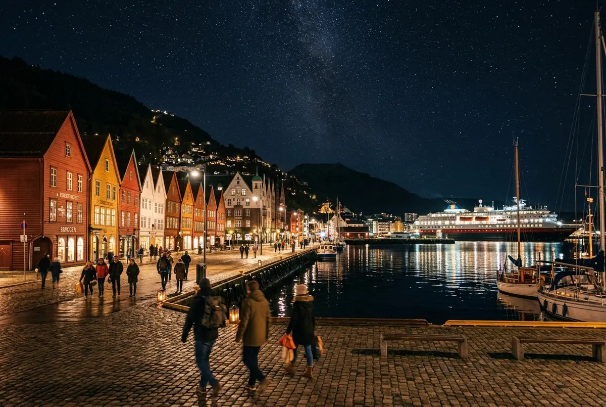 Nocny widok na kolorową zabudowę Bryggen w Bergen ze słabym, ledwo dostrzegalnym blaskiem zorzy polarnej nisko nad wzgórzami w tle, trondheim zorza polarna i bergen zorza polarna porównanie szans