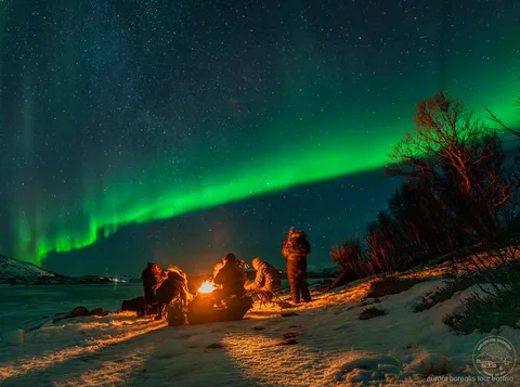 Trípode muntat per fotografiar l'aurora boreal a prop de Tromsø
