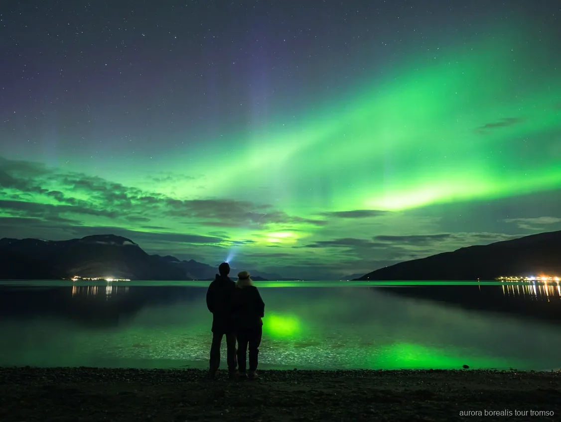 Hoguera y sopa caliente en el tour fotográfico de auroras boreales de Tromsø